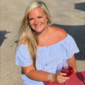 Meet your Posher, Candace